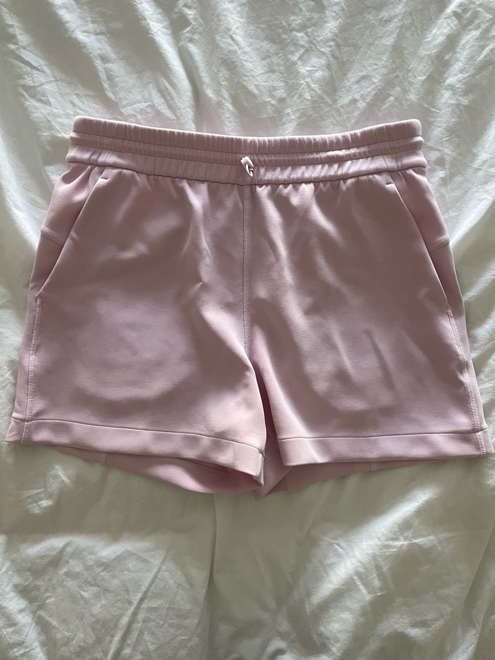 Lululemon Softstreme High-Rise Short Size 6 Pink Organza
